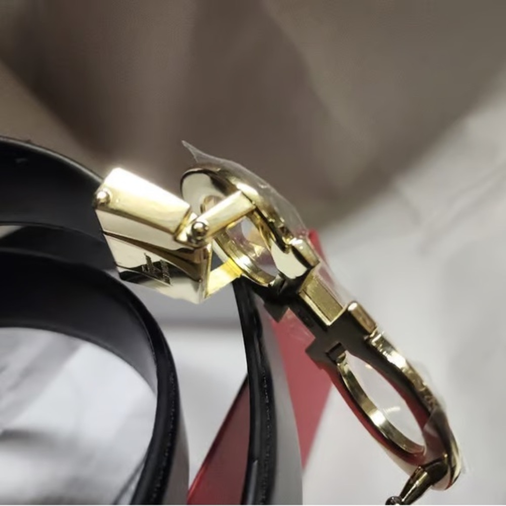 Salvatore Ferragamo Black Gold Gancini Leather Belt - Picture 6 of 6